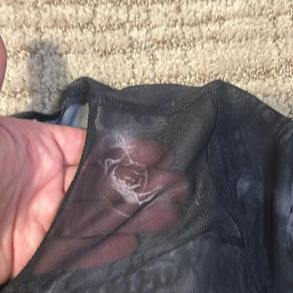 RM Rebecca Minkoff sheer black floral pullover womens size Medium - Picture 5 of 8